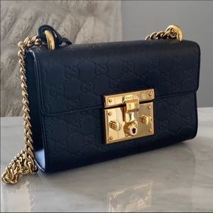 Gucci Padlock Small Signature Shoulder Bag (Black)